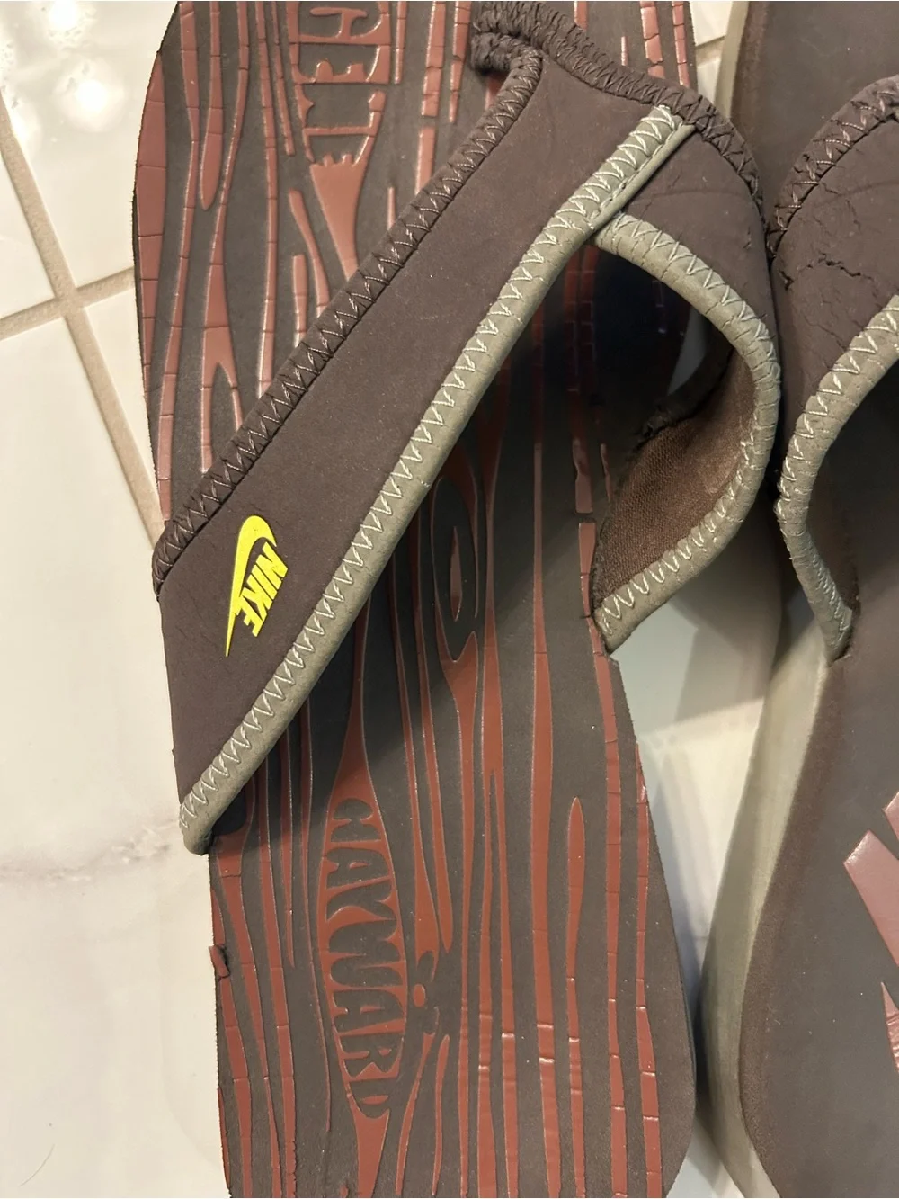As-is Vintage Nike Celso Oregon Ducks Eugene 08 Flip Flops Rare Men’s Size 8